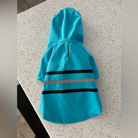 Dog Rain Coat - Picture 2 of 3